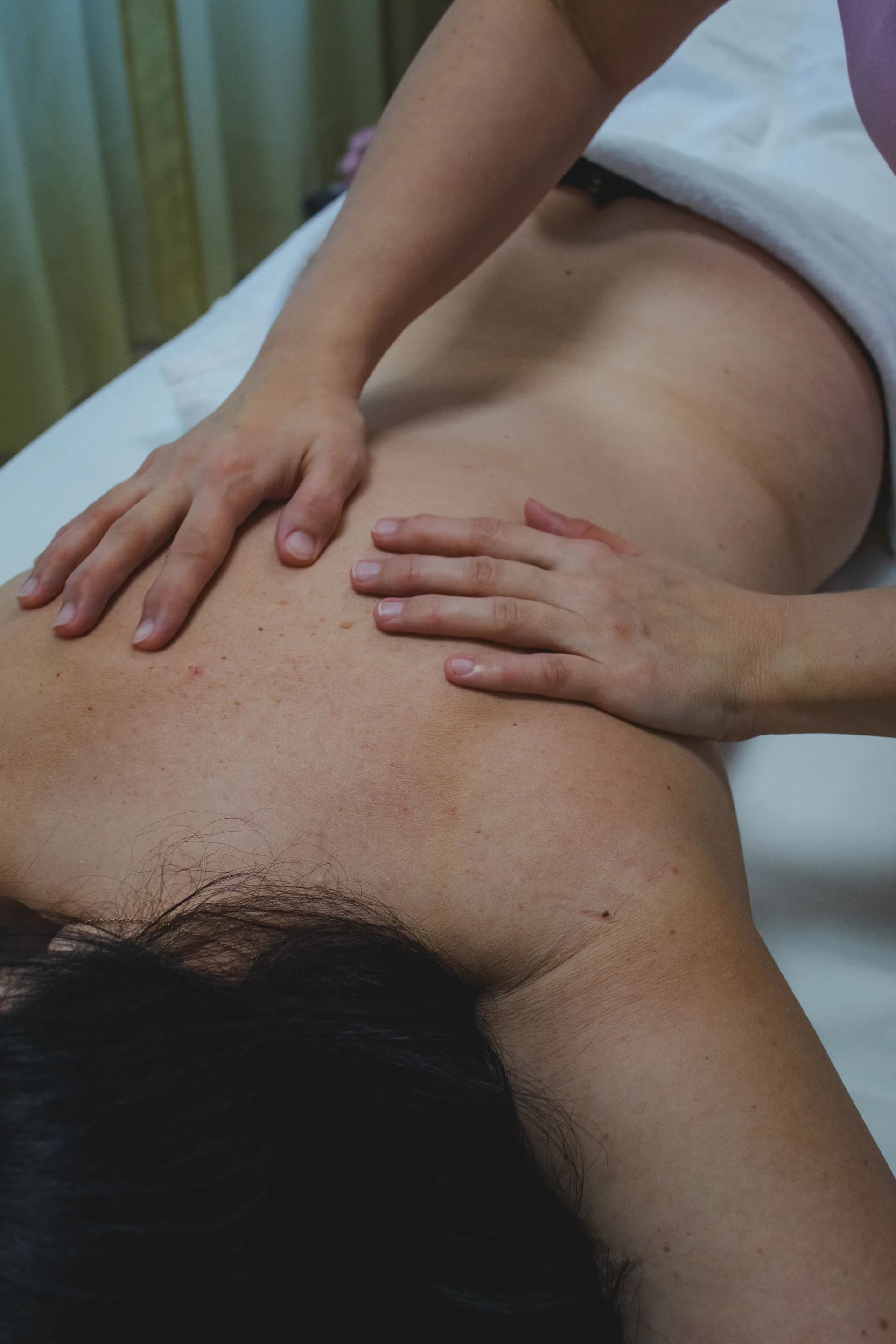 portfolio_page.portfolio_titles.project_massage - Fotograf Alexandra Bondarenko - Portfolio - /98_client_files/project_massage/0002.webp